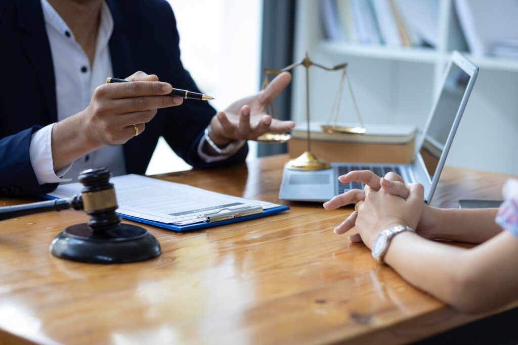 Doradca prawny przedstawia możliwości odzyskania nadpłat z kredytu frankowego