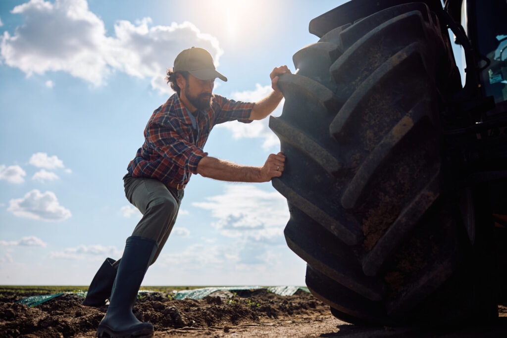 Prawnik prowadzący sprawę o odszkodowanie za wypadek z udziałem maszyny rolniczej